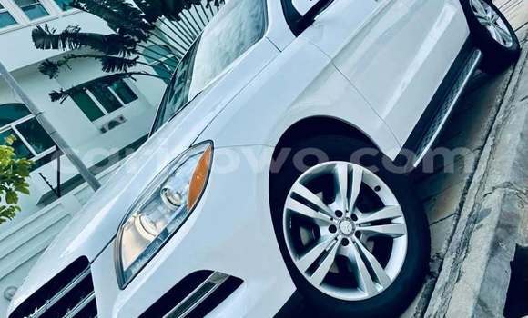 Acheter Occasion Voiture Mercedes-Benz ML–Class Blanc à Cotonou, Benin Acheter Occasion Voiture Mercedes-Benz ML–Class Blanc à Cotonou, Benin