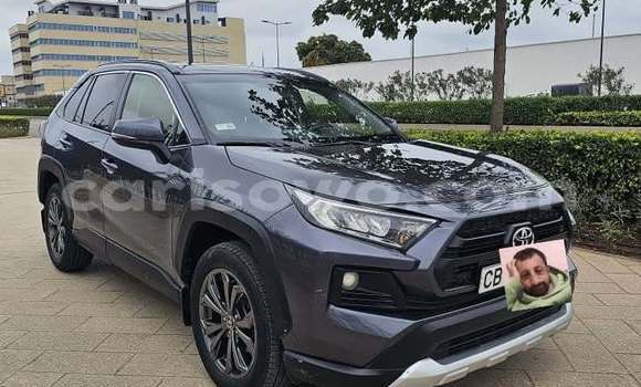 Acheter Occasion Voiture Toyota RAV4 Gris à Cotonou, Benin