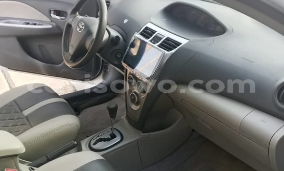 Acheter Occasion Voiture Toyota Yaris Blanc à Cotonou, Benin Acheter Occasion Voiture Toyota Yaris Blanc à Cotonou, Benin