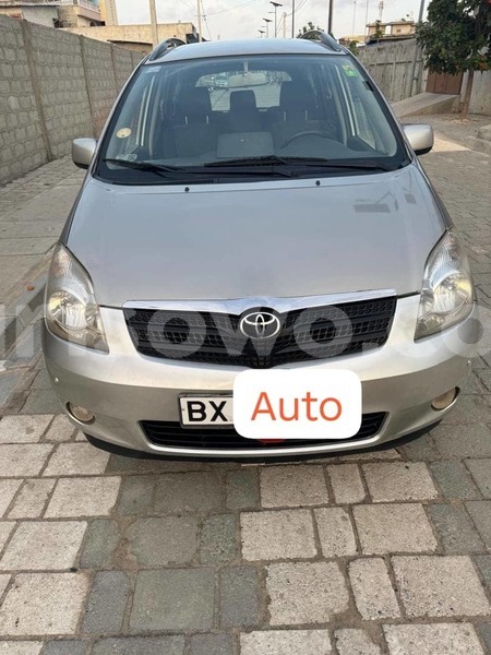 Big with watermark toyota corolla verso benin cotonou 25507