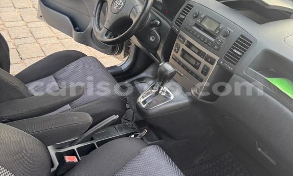 Acheter Occasion Voiture Toyota Corolla Verso Gris à Cotonou, Benin Acheter Occasion Voiture Toyota Corolla Verso Gris à Cotonou, Benin