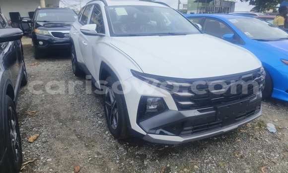 Ra Tuntun Hyundai Tucson funfun Ọkọ̀ in Cotonou ni Benin Ra Tuntun Hyundai Tucson funfun Ọkọ̀ in Cotonou ni Benin