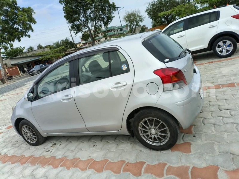 Big with watermark toyota yaris benin cotonou 25513