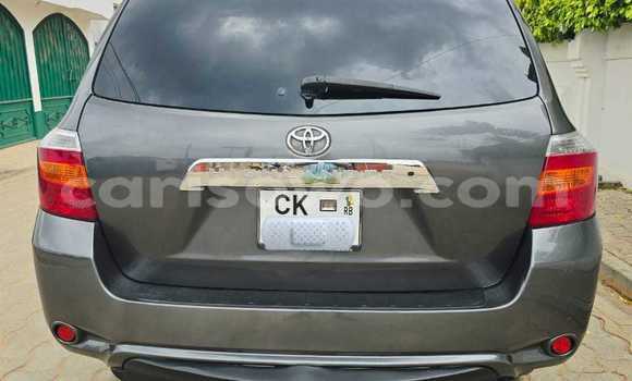 Ra Àlòkù Toyota Highlander Silver Ọkọ̀ in Cotonou ni Benin Ra Àlòkù Toyota Highlander Silver Ọkọ̀ in Cotonou ni Benin