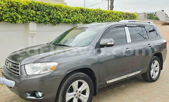 Ra Àlòkù Toyota Highlander Silver Ọkọ̀ in Cotonou ni Benin Ra Àlòkù Toyota Highlander Silver Ọkọ̀ in Cotonou ni Benin