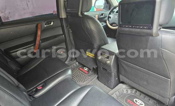 Ra Àlòkù Toyota Highlander Silver Ọkọ̀ in Cotonou ni Benin Ra Àlòkù Toyota Highlander Silver Ọkọ̀ in Cotonou ni Benin