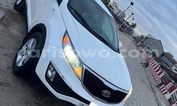 Ra Àlòkù Kia Sportage funfun Ọkọ̀ in Cotonou ni Benin Ra Àlòkù Kia Sportage funfun Ọkọ̀ in Cotonou ni Benin