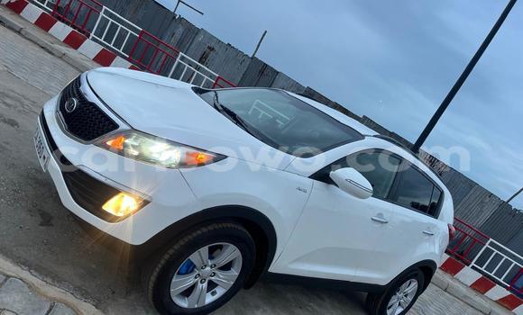 Ra Àlòkù Kia Sportage funfun Ọkọ̀ in Cotonou ni Benin Ra Àlòkù Kia Sportage funfun Ọkọ̀ in Cotonou ni Benin
