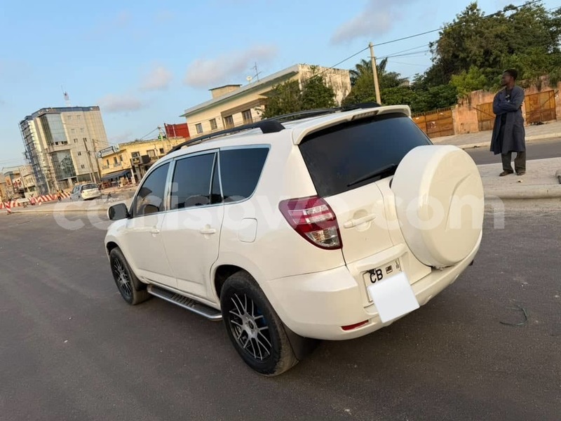 Big with watermark toyota rav4 benin cotonou 25519