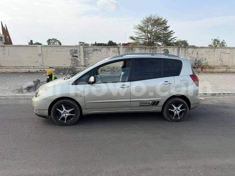 Big with watermark toyota corolla verso benin cotonou 25520