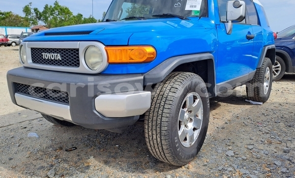 Ra Àlòkù Toyota FJ Cruiser Blue Ọkọ̀ in Cotonou ni Benin Ra Àlòkù Toyota FJ Cruiser Blue Ọkọ̀ in Cotonou ni Benin