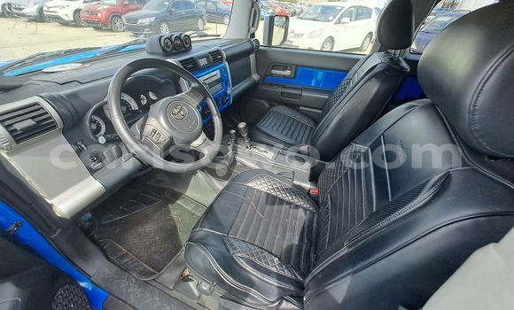 Ra Àlòkù Toyota FJ Cruiser Blue Ọkọ̀ in Cotonou ni Benin Ra Àlòkù Toyota FJ Cruiser Blue Ọkọ̀ in Cotonou ni Benin