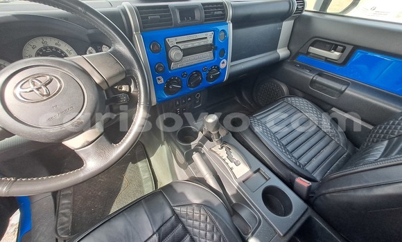 Ra Àlòkù Toyota FJ Cruiser Blue Ọkọ̀ in Cotonou ni Benin Ra Àlòkù Toyota FJ Cruiser Blue Ọkọ̀ in Cotonou ni Benin