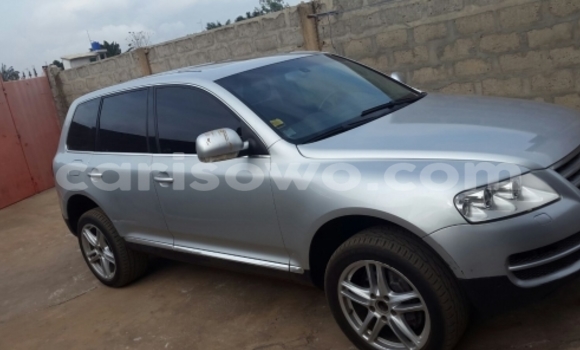 Sayi Na hannu Volkswagen Touareg Azurfa Mota in Cotonou a Benin
