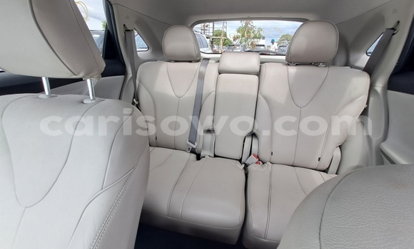 Ra Àlòkù Toyota Venza Silver Ọkọ̀ in Cotonou ni Benin Ra Àlòkù Toyota Venza Silver Ọkọ̀ in Cotonou ni Benin