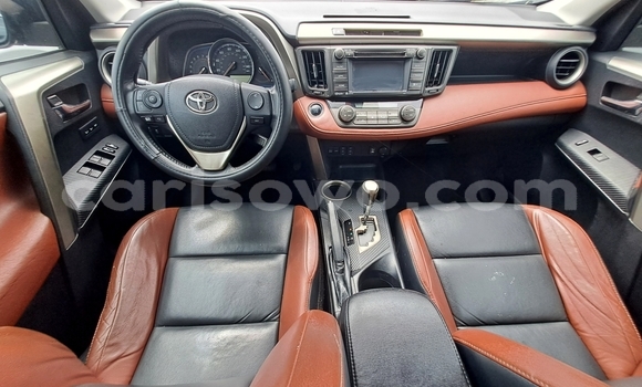 Ra Àlòkù Toyota RAV4 Black Ọkọ̀ in Cotonou ni Benin Ra Àlòkù Toyota RAV4 Black Ọkọ̀ in Cotonou ni Benin