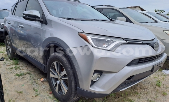 Acheter Occasion Voiture Toyota RAV4 Gris à Cotonou, Benin