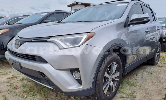 Ra Àlòkù Toyota RAV4 Silver Ọkọ̀ in Cotonou ni Benin Ra Àlòkù Toyota RAV4 Silver Ọkọ̀ in Cotonou ni Benin