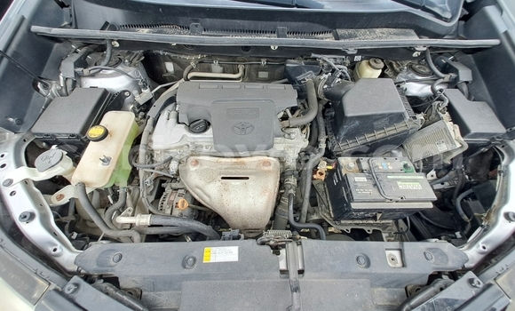 Ra Àlòkù Toyota RAV4 Silver Ọkọ̀ in Cotonou ni Benin Ra Àlòkù Toyota RAV4 Silver Ọkọ̀ in Cotonou ni Benin