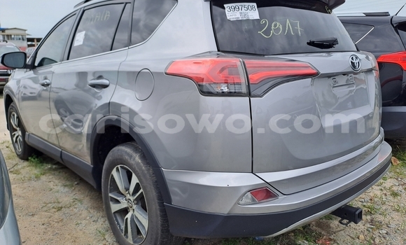 Ra Àlòkù Toyota RAV4 Silver Ọkọ̀ in Cotonou ni Benin Ra Àlòkù Toyota RAV4 Silver Ọkọ̀ in Cotonou ni Benin