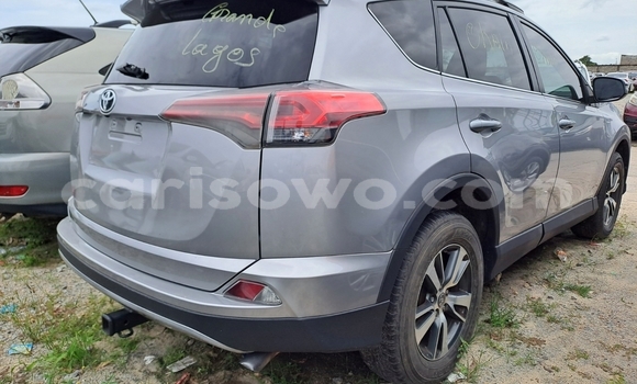 Ra Àlòkù Toyota RAV4 Silver Ọkọ̀ in Cotonou ni Benin Ra Àlòkù Toyota RAV4 Silver Ọkọ̀ in Cotonou ni Benin
