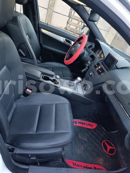 Big with watermark mercedes benz 300cd benin cotonou 25547