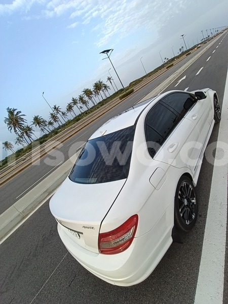 Big with watermark mercedes benz 300cd benin cotonou 25547