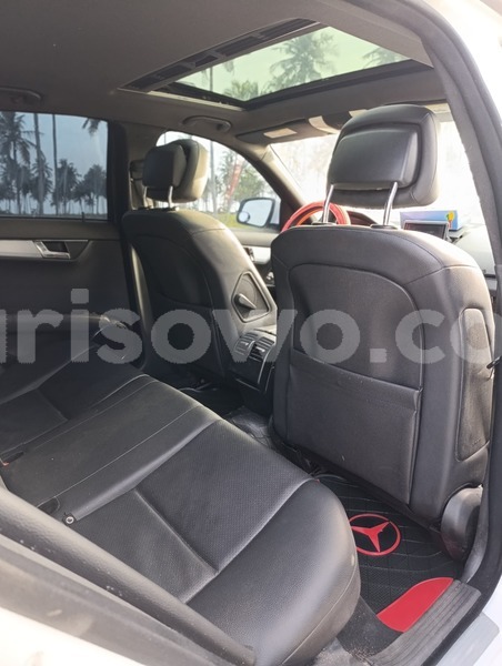 Big with watermark mercedes benz 300cd benin cotonou 25547
