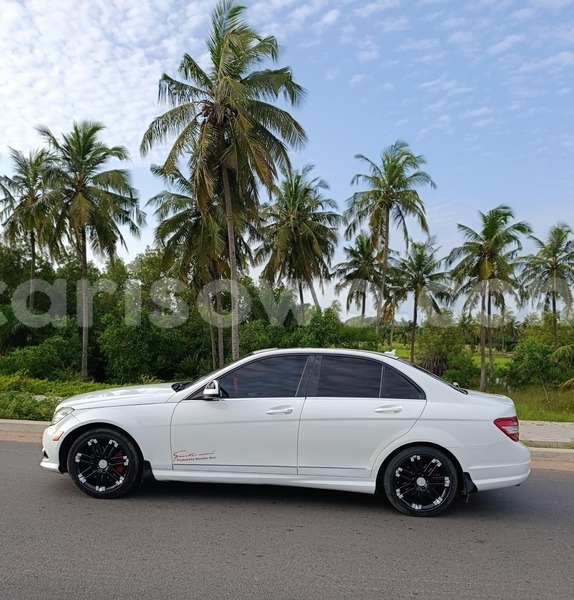Big with watermark mercedes benz 300cd benin cotonou 25547