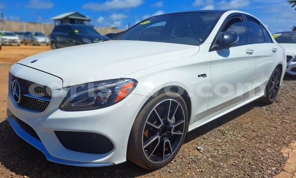 Ra Àlòkù Mercedes-Benz C-klasse AMG funfun Ọkọ̀ in Cotonou ni Benin Ra Àlòkù Mercedes-Benz C-klasse AMG funfun Ọkọ̀ in Cotonou ni Benin