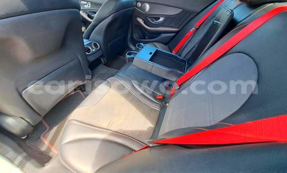 Ra Àlòkù Mercedes-Benz C-klasse AMG funfun Ọkọ̀ in Cotonou ni Benin Ra Àlòkù Mercedes-Benz C-klasse AMG funfun Ọkọ̀ in Cotonou ni Benin