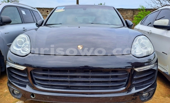 Ra Àlòkù Porsche Cayenne Black Ọkọ̀ in Cotonou ni Benin Ra Àlòkù Porsche Cayenne Black Ọkọ̀ in Cotonou ni Benin