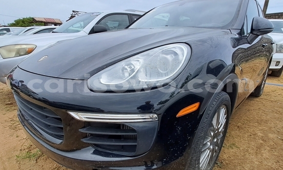 Ra Àlòkù Porsche Cayenne Black Ọkọ̀ in Cotonou ni Benin Ra Àlòkù Porsche Cayenne Black Ọkọ̀ in Cotonou ni Benin