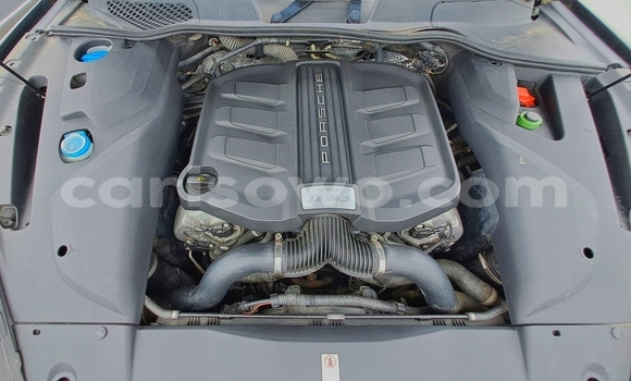 Ra Àlòkù Porsche Cayenne Black Ọkọ̀ in Cotonou ni Benin Ra Àlòkù Porsche Cayenne Black Ọkọ̀ in Cotonou ni Benin