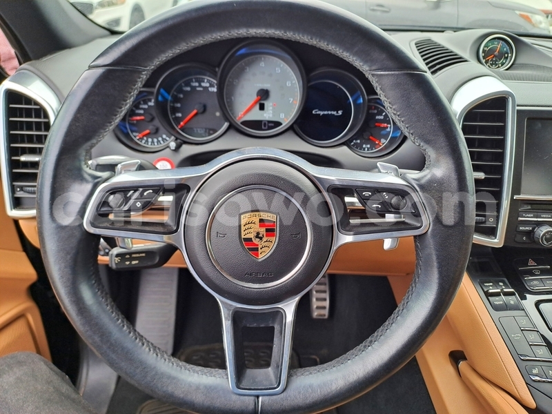 Big with watermark porsche cayenne benin cotonou 25552