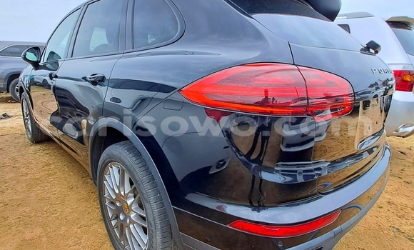 Ra Àlòkù Porsche Cayenne Black Ọkọ̀ in Cotonou ni Benin Ra Àlòkù Porsche Cayenne Black Ọkọ̀ in Cotonou ni Benin