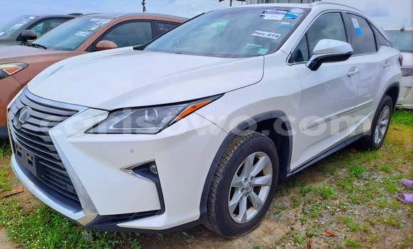 Ra Àlòkù Lexus RX 350 funfun Ọkọ̀ in Cotonou ni Benin Ra Àlòkù Lexus RX 350 funfun Ọkọ̀ in Cotonou ni Benin