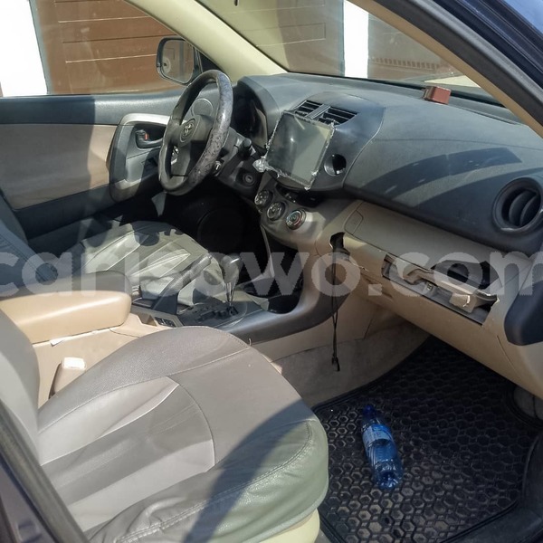 Big with watermark toyota rav4 benin cotonou 25568