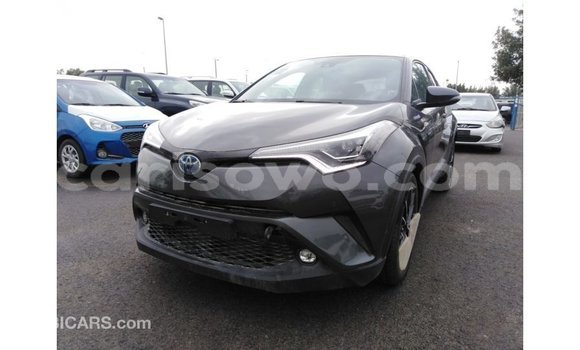 Acheter Import Voiture Toyota C-HR Autre à Import - Dubai, Benin Acheter Import Voiture Toyota C-HR Autre à Import - Dubai, Benin