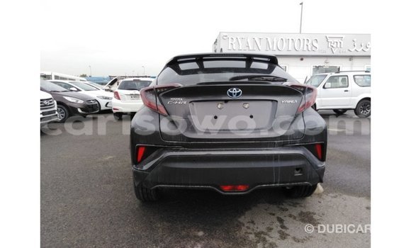 Acheter Import Voiture Toyota C-HR Autre à Import - Dubai, Benin Acheter Import Voiture Toyota C-HR Autre à Import - Dubai, Benin