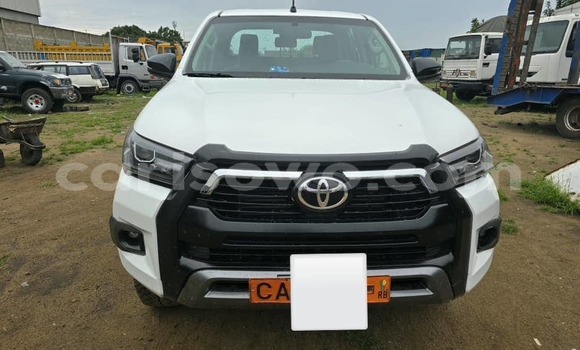 Acheter Occasion Voiture Toyota Hilux Blanc à Cotonou, Benin