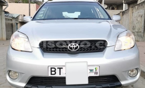 Buy Used Toyota Matrix Silver Car in Cotonou in Benign