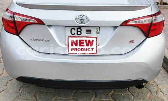 Acheter Occasion Voiture Toyota Corolla Blanc à Cotonou, Benin