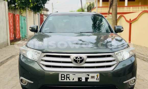 Acheter Occasion Voiture Toyota Highlander Vert à Cotonou, Benin