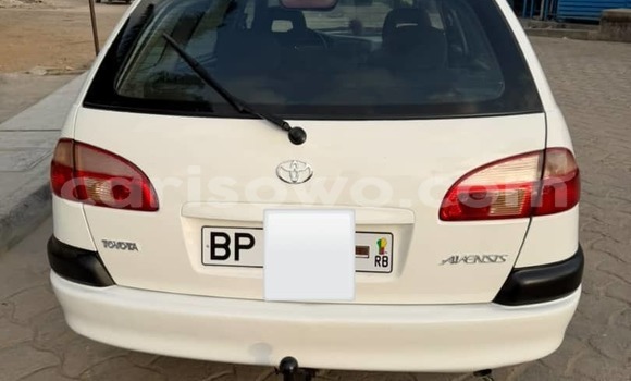 Acheter Occasion Voiture Toyota Avensis Blanc à Cotonou, Benin