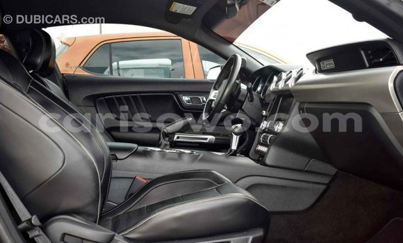 Acheter Import Voiture Ford Mustang Noir à Import - Dubai, Benin Acheter Import Voiture Ford Mustang Noir à Import - Dubai, Benin