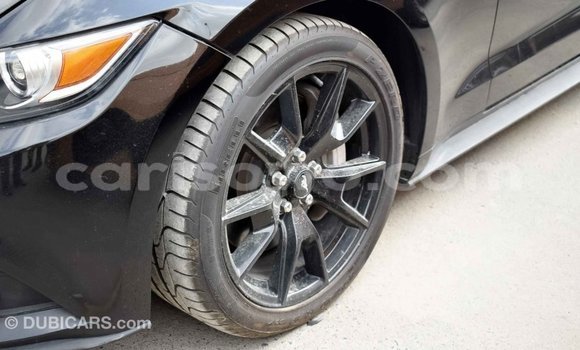 Acheter Import Voiture Ford Mustang Noir à Import - Dubai, Benin Acheter Import Voiture Ford Mustang Noir à Import - Dubai, Benin