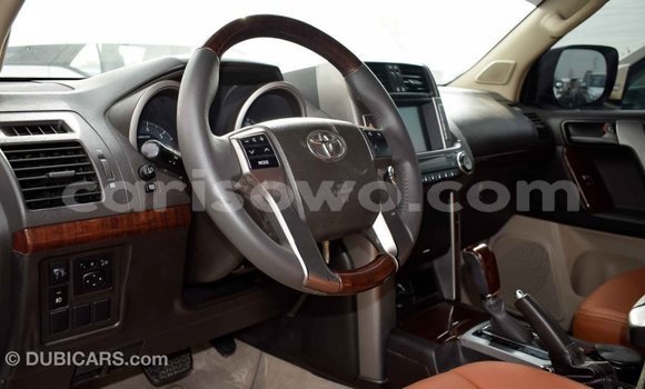 Acheter Import Voiture Toyota Prado Blanc à Import - Dubai, Benin Acheter Import Voiture Toyota Prado Blanc à Import - Dubai, Benin