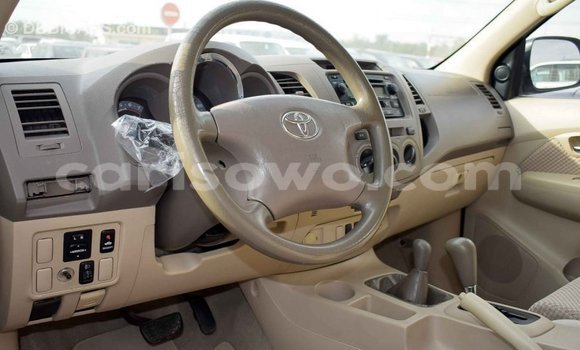 Acheter Import Voiture Toyota Fortuner Blanc à Import - Dubai, Benin Acheter Import Voiture Toyota Fortuner Blanc à Import - Dubai, Benin