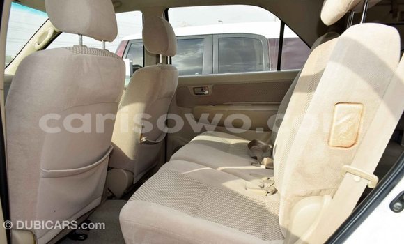 Acheter Import Voiture Toyota Fortuner Blanc à Import - Dubai, Benin Acheter Import Voiture Toyota Fortuner Blanc à Import - Dubai, Benin